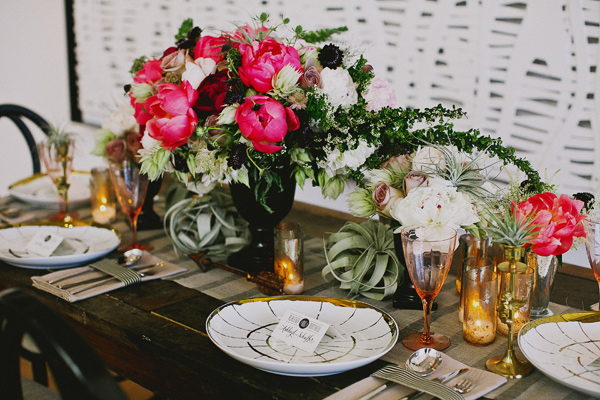 gold and pink table decor