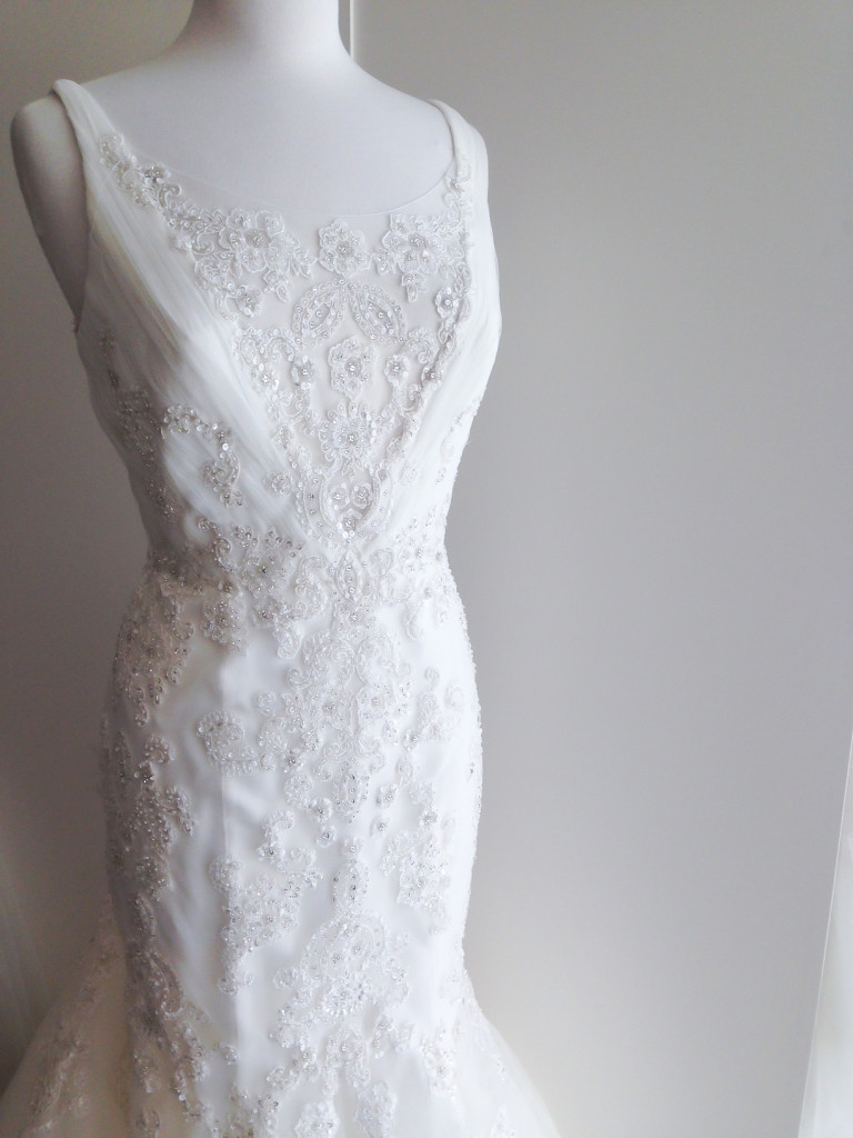 la soie I lacy beaded wedding dress