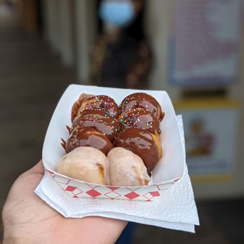 delicious mini donuts one of Milou+Olin's favorite Doordash spots