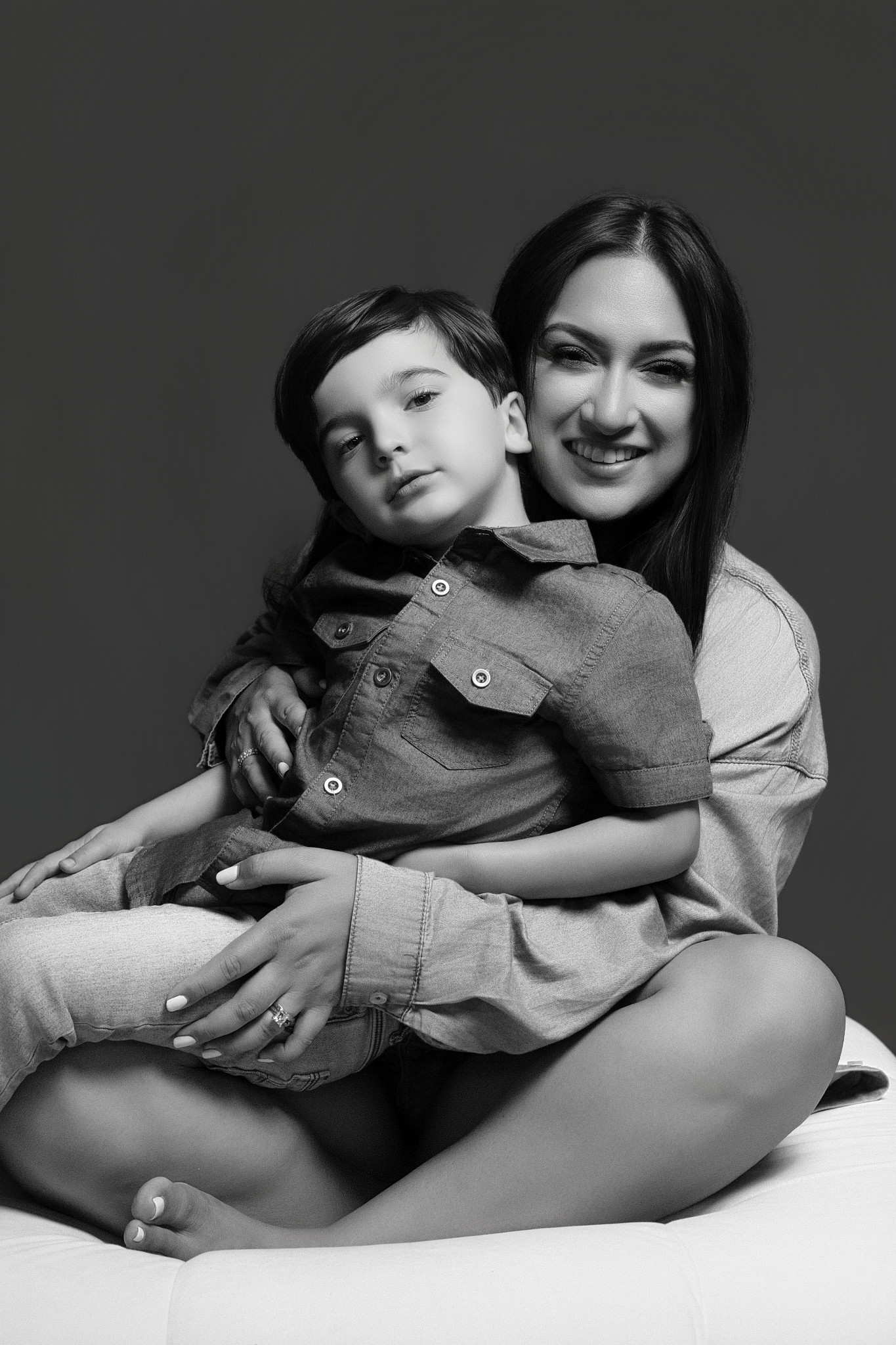 Modern motherhood portrait in Sacramento — a mother and her children, directed and natural